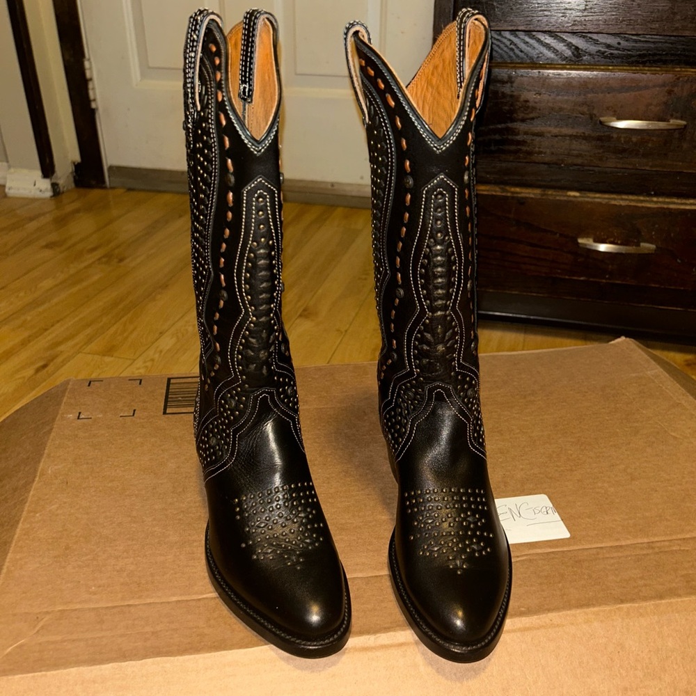 Beautiful,stunning Frye black boots with gorgeous studs on them zipper on side
